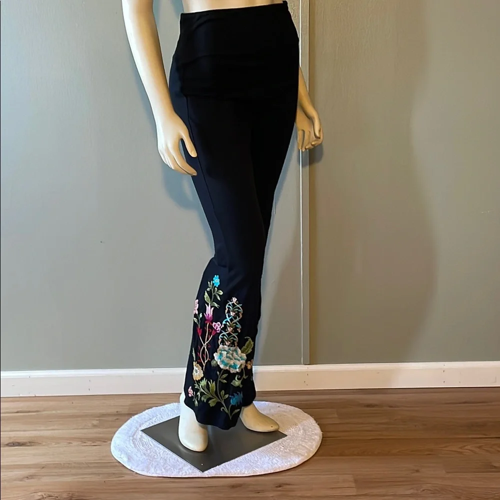 Jonny Was, legging pants, floral Embroidered,  Size S - Picture 3 of 10